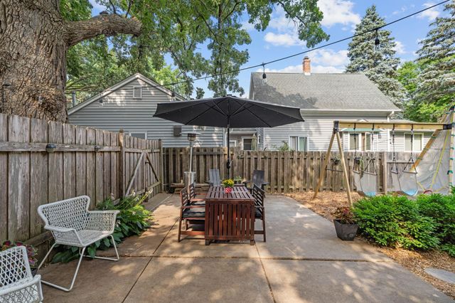 1830 Hewitt Avenue, Saint Paul, MN 55104