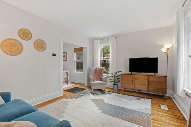1830 Hewitt Avenue, Saint Paul, MN 55104