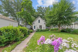 1830 Hewitt Avenue, Saint Paul, MN 55104