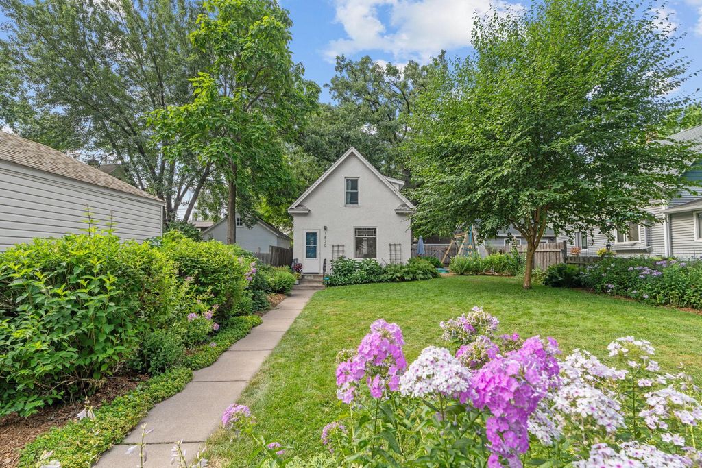 1830 Hewitt Avenue, Saint Paul, MN 55104 — exterior