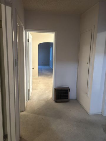 913 N 55th St, Sacramento, CA 95819