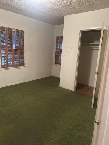 913 N 55th St, Sacramento, CA 95819