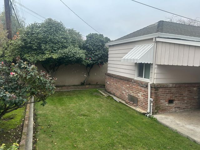 913 N 55th St, Sacramento, CA 95819