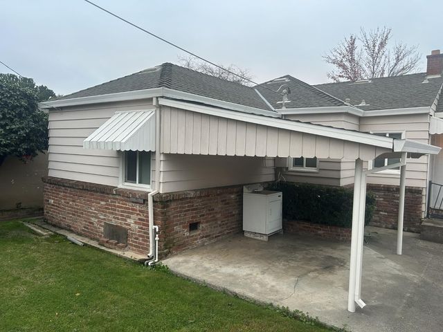 913 N 55th St, Sacramento, CA 95819