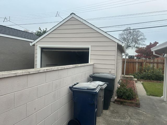 913 N 55th St, Sacramento, CA 95819