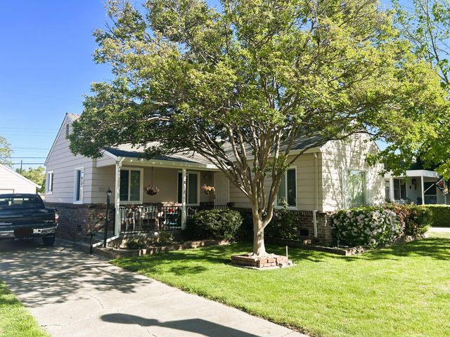 913 N 55th St, Sacramento, CA 95819