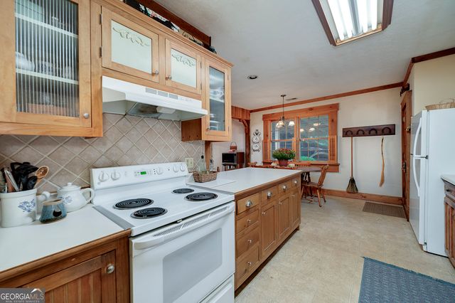 3154 Highway 155 N, Mcdonough, GA 30252