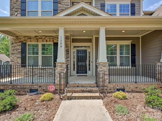 1209 Vickery Drive, Matthews, NC 28104