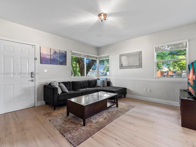 201 Flagler Dr 0, Miami Springs, FL 33166