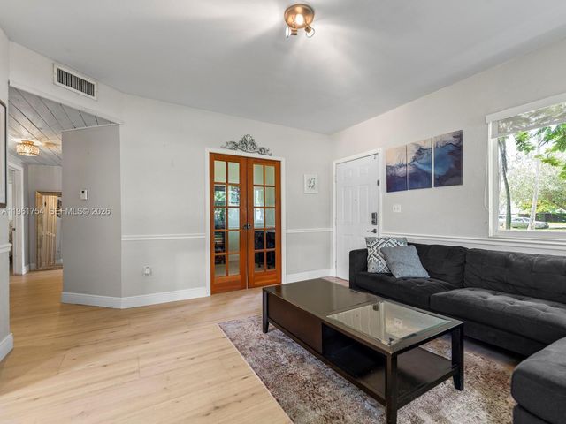 201 Flagler Dr 0, Miami Springs, FL 33166