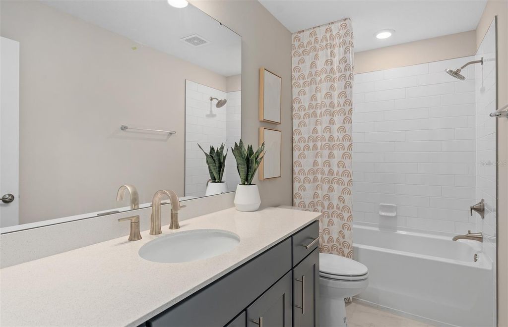 Image 26 of property listing at 3218 ELLSWORTH AVENUE, Davenport, FL 33837