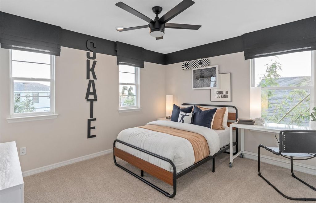 Image 29 of property listing at 3218 ELLSWORTH AVENUE, Davenport, FL 33837