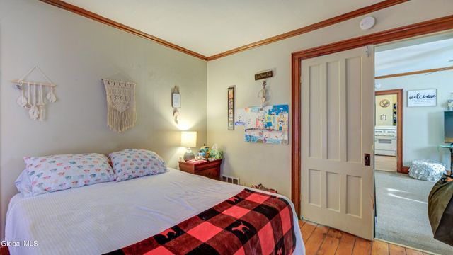 40 Temple Street, Gloversville, NY 12078