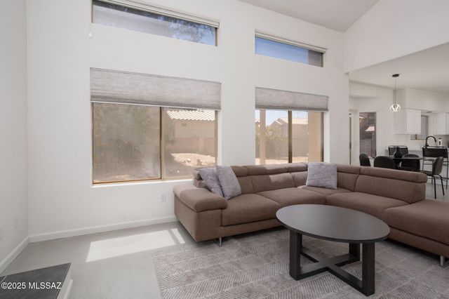6851 W Kern Drive, Tucson, AZ 85743