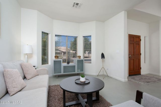 6851 W Kern Drive, Tucson, AZ 85743