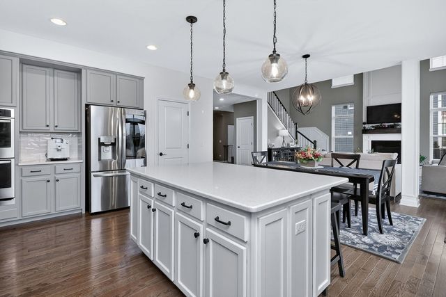 13751 Buchanan Drive, Lemont, IL 60439