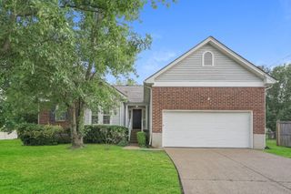 1013 Dove Creek Ct, Antioch, TN 37013