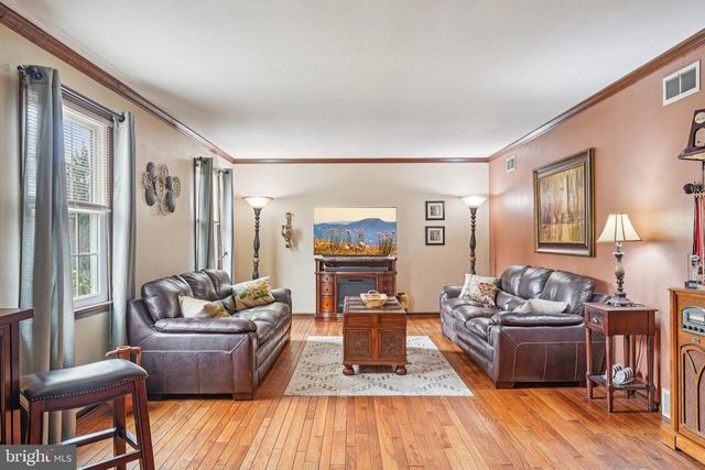 114 SYLVAN DR, Pottstown, PA 19465