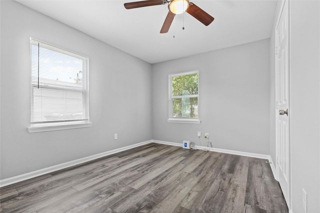 4838 Van Fleet Street, Houston, TX 77033