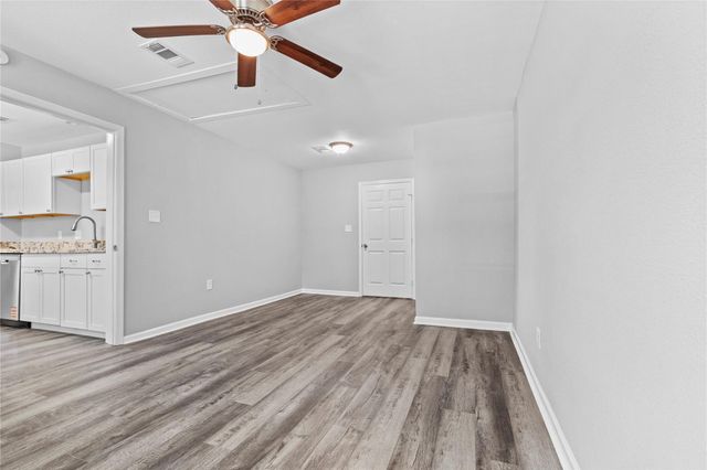 4838 Van Fleet Street, Houston, TX 77033