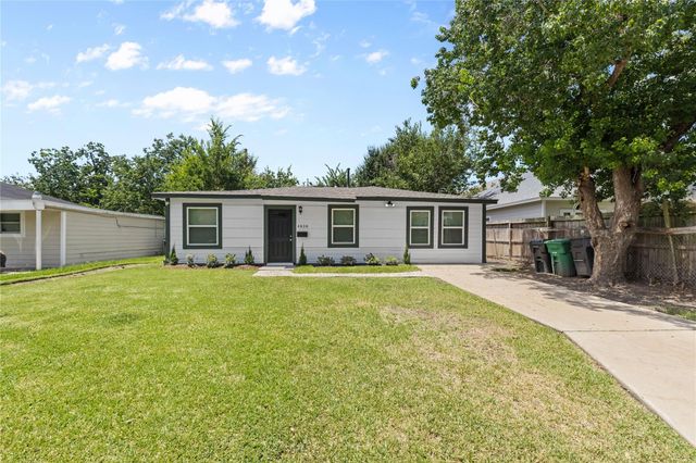 4838 Van Fleet Street, Houston, TX 77033