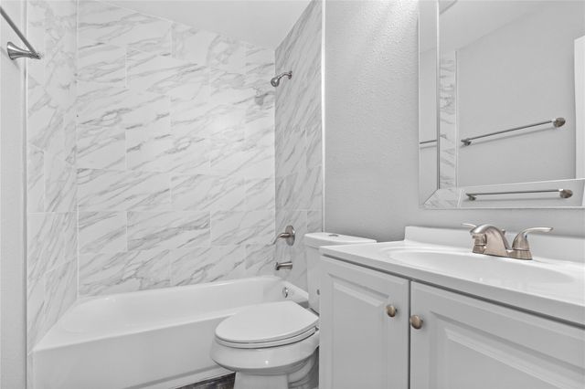 4838 Van Fleet Street, Houston, TX 77033
