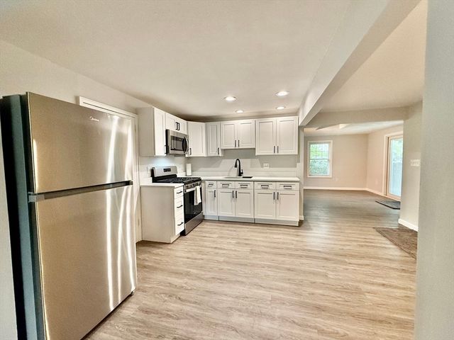 14 Susan Drive, Billerica, MA 01821