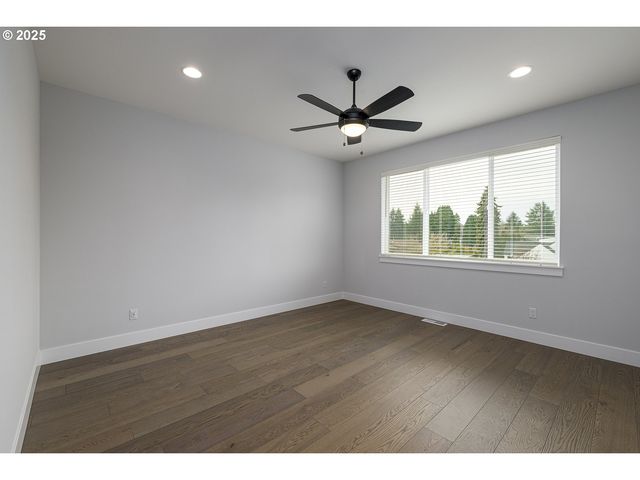 15201 Se TOWERS Ter, Milwaukie, OR 97267