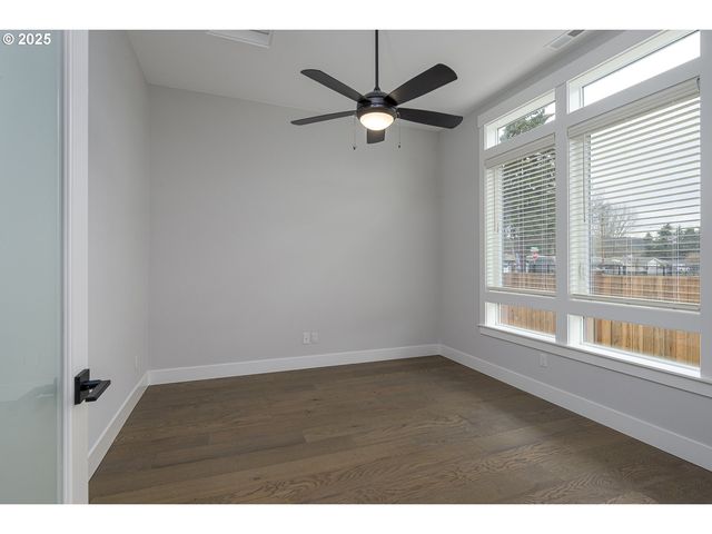 15201 Se TOWERS Ter, Milwaukie, OR 97267