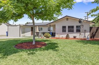 990 Linda Lane, Lemoore, CA 93245