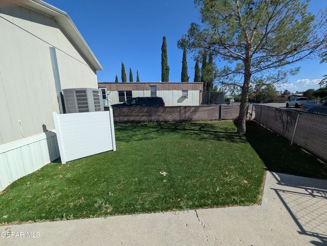 1052 Macadamia Circle, El Paso, TX 79907