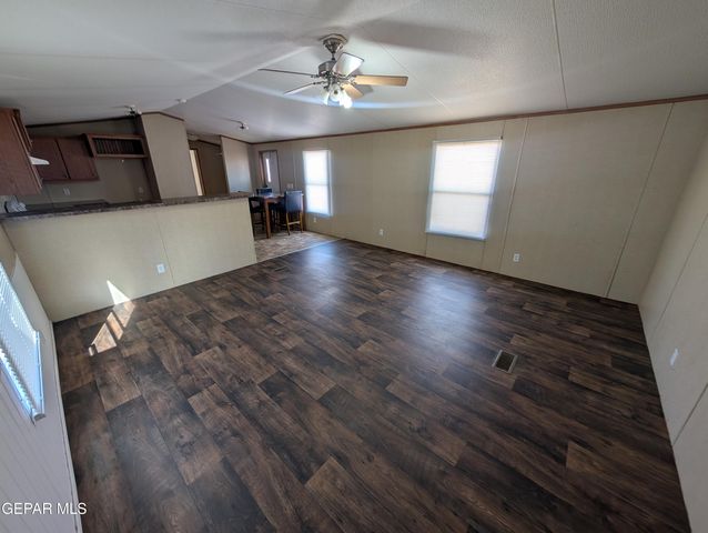 1052 Macadamia Circle, El Paso, TX 79907
