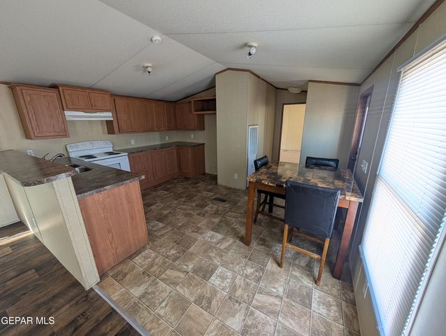 1052 Macadamia Circle, El Paso, TX 79907
