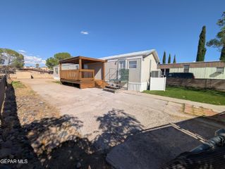 1052 Macadamia Circle, El Paso, TX 79907