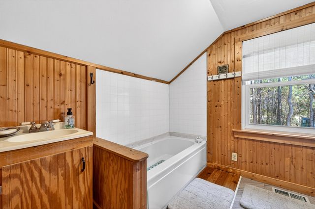 9994 N Highway 17 B, Mcclellanville, SC 29458