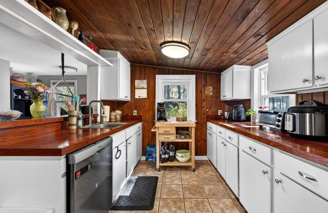 9994 N Highway 17 B, Mcclellanville, SC 29458