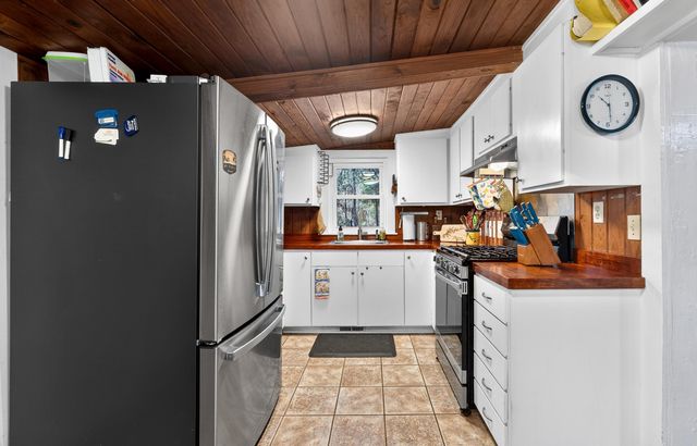 9994 N Highway 17 B, Mcclellanville, SC 29458