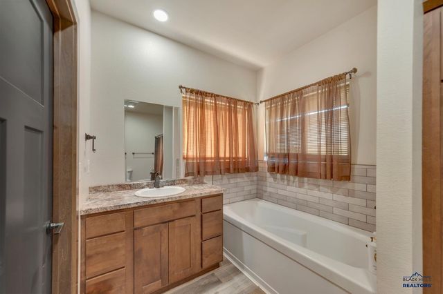 14109 TREASURE COACH RD, Piedmont, SD 57769