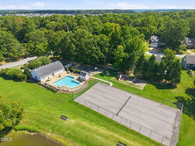 101 Somerset Farm Drive, Holly Springs, NC 27540