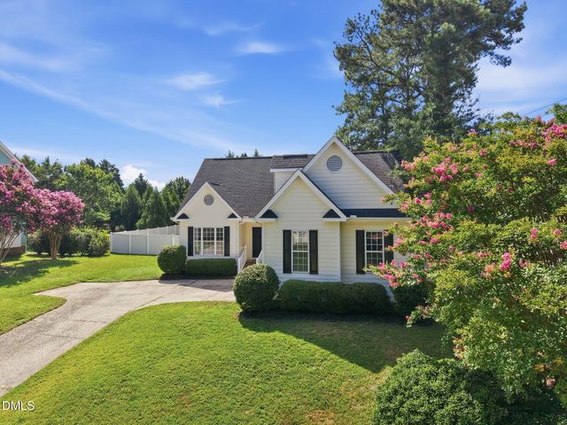 101 Somerset Farm Drive, Holly Springs, NC 27540