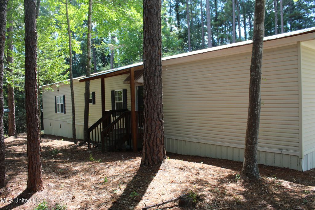 271 Howell-Mill Road, Lucedale, MS 39452