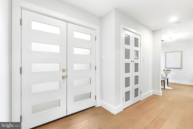 1106 N HOWARD ST, Alexandria, VA 22304