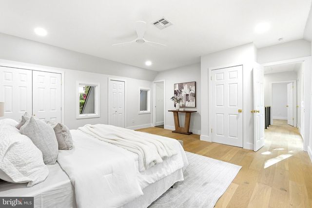 1106 N HOWARD ST, Alexandria, VA 22304