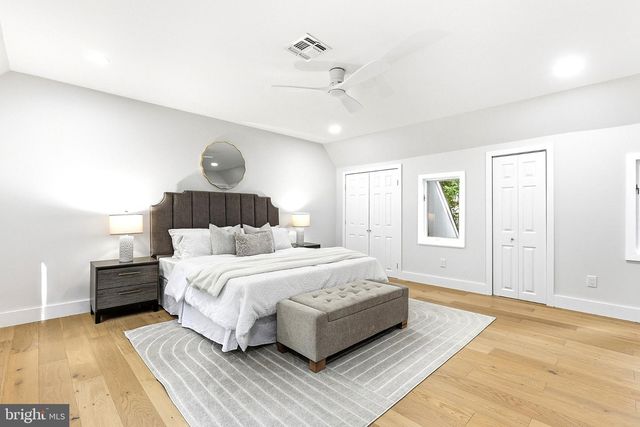 1106 N HOWARD ST, Alexandria, VA 22304