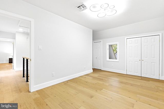 1106 N HOWARD ST, Alexandria, VA 22304