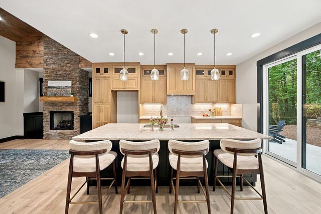 84 Hale Court, Ellijay, GA 30540