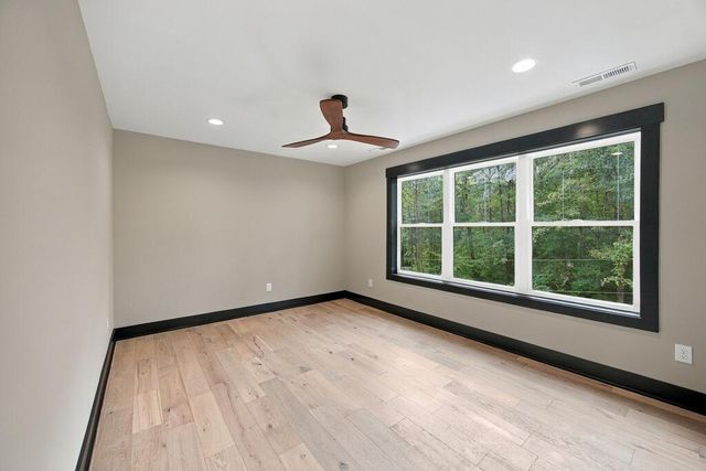 84 Hale Court, Ellijay, GA 30540