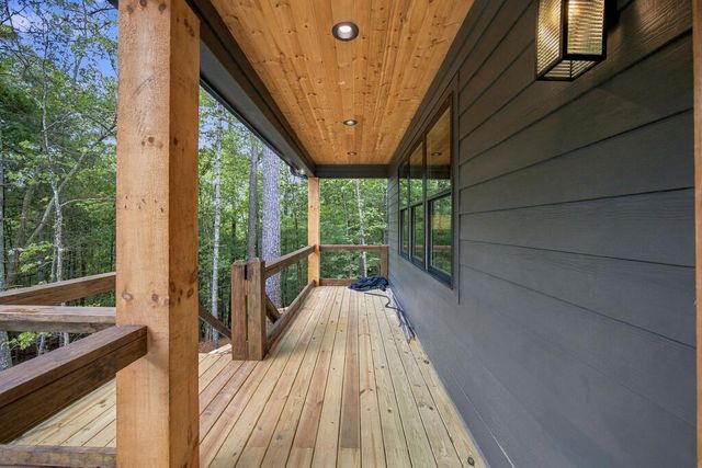 84 Hale Court, Ellijay, GA 30540