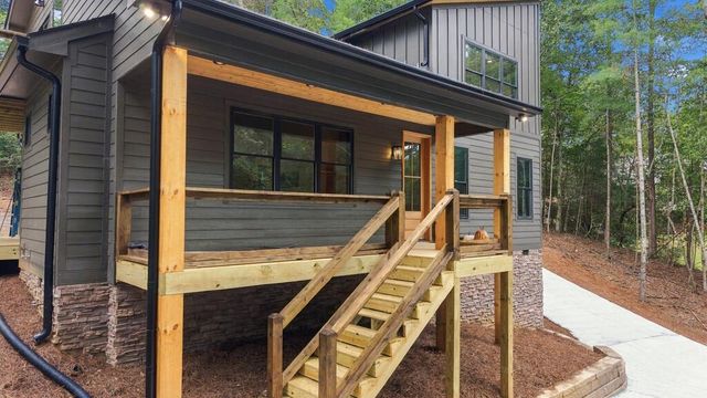 84 Hale Court, Ellijay, GA 30540