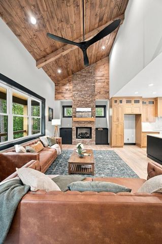 84 Hale Court, Ellijay, GA 30540